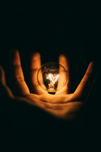 Jak wybrać dobrą hurtownię elektryczną